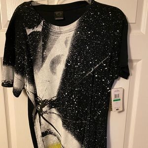 NWT Oakley t-shirt